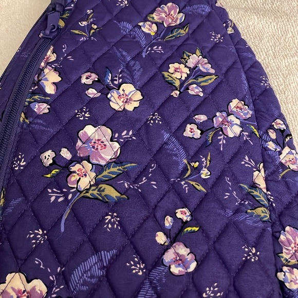 Vera Bradley Essential Sling Backpack NWT - Picture 9 of 9
